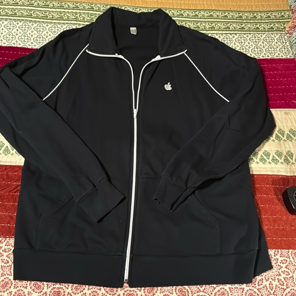 Men’s Apple zip up - Picture 1 of 4